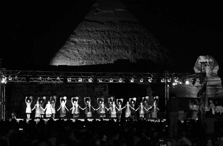 სუხიშვილები ეგვიპტის პირამიდებთან - გამორჩეული კონცერტი ანსამბლის 70-წლიან ისტორიაში