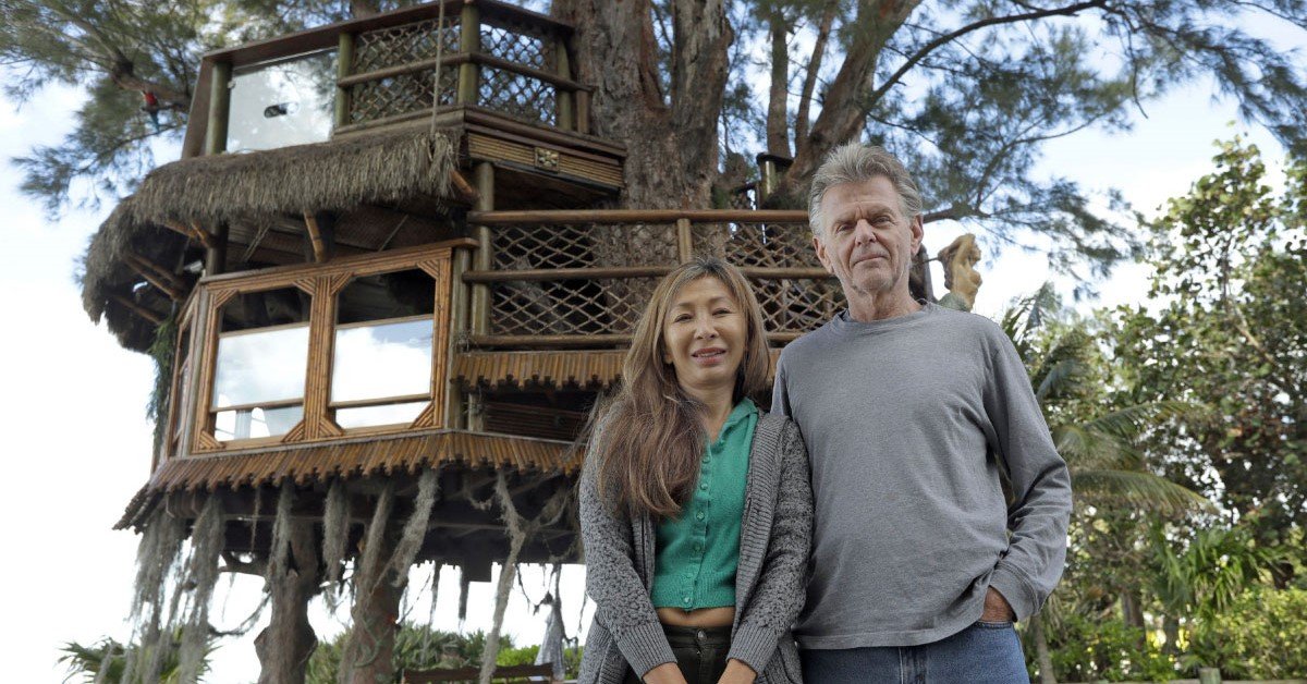 ცოლ-ქმარი ხეზე სახლში 7 წელი ბედნიერად ცხოვრობდნენ, მაგრამ მთავრობამ წესრიგის დამყარება გადაწყვიტა