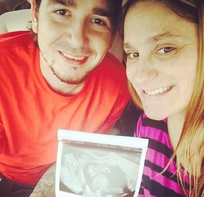 12 წლის გოგონამ საკუთარი დედის მშობიარობაში მნიშვნელოვანი როლი ითამაშა. ნამდვილი საოცრებაა!