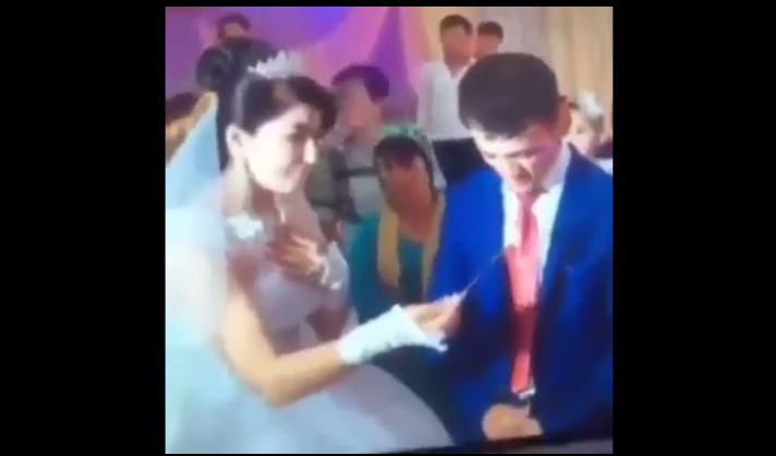 "მე შენ გიჩვენებ სეირს!" - ქორწილში ქალის ხუმრობამ მამაკაცი წყობიდან გამოიყვანა